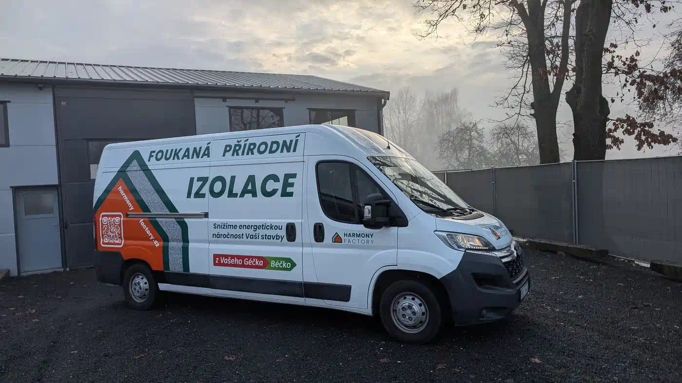 Harmony Factory – foukaná přírodní izolace